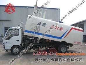 灑水炮掃路車(chē)五十鈴多功能掃路車(chē) 中小型5噸掃路車(chē)價(jià)格與生產(chǎn)廠家詳解